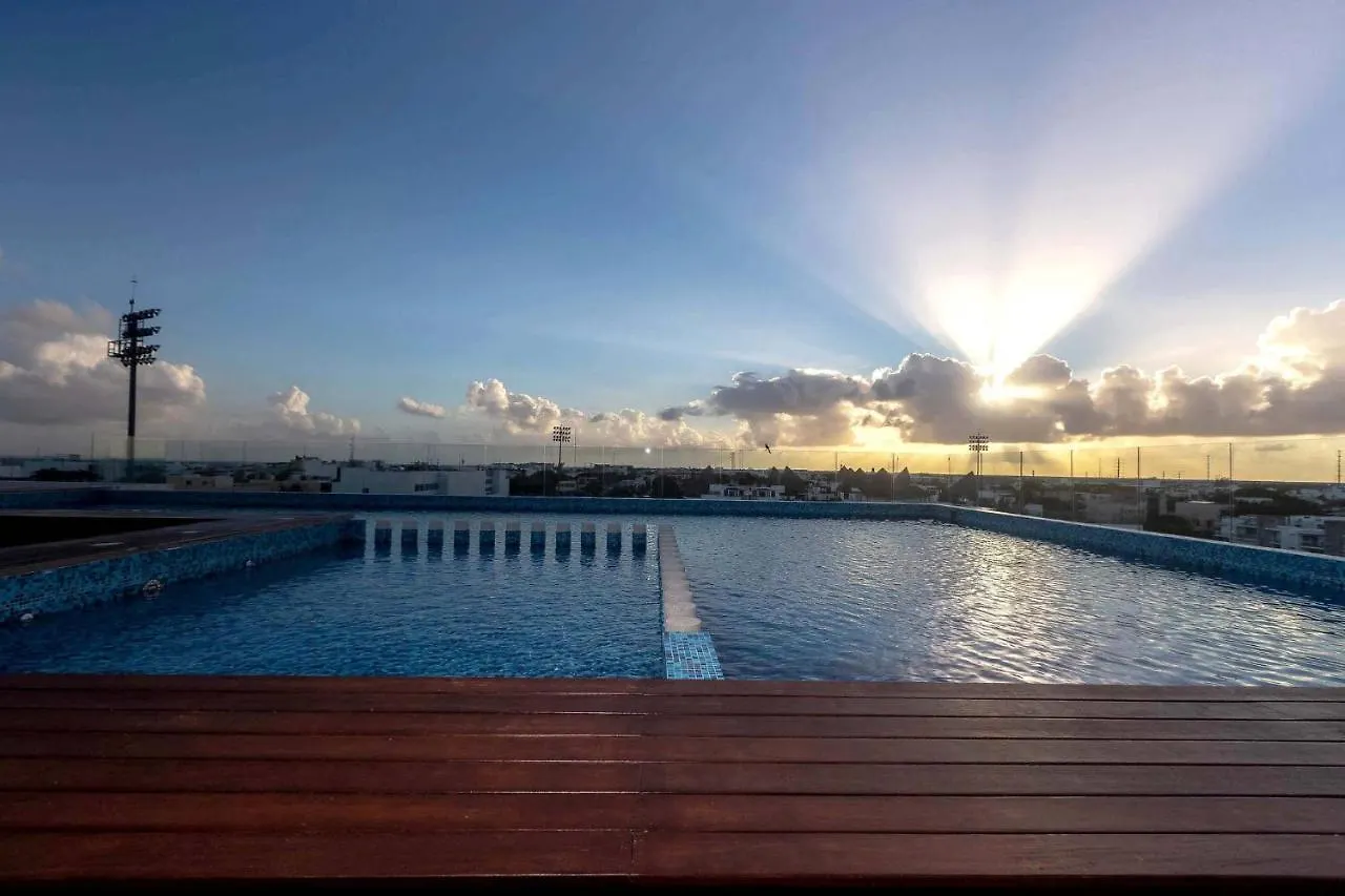 Holiday home One Br Great Location, Large Roof Pool With Beautiful Views, Gym Included! Villa Playa del Carmen Mexico